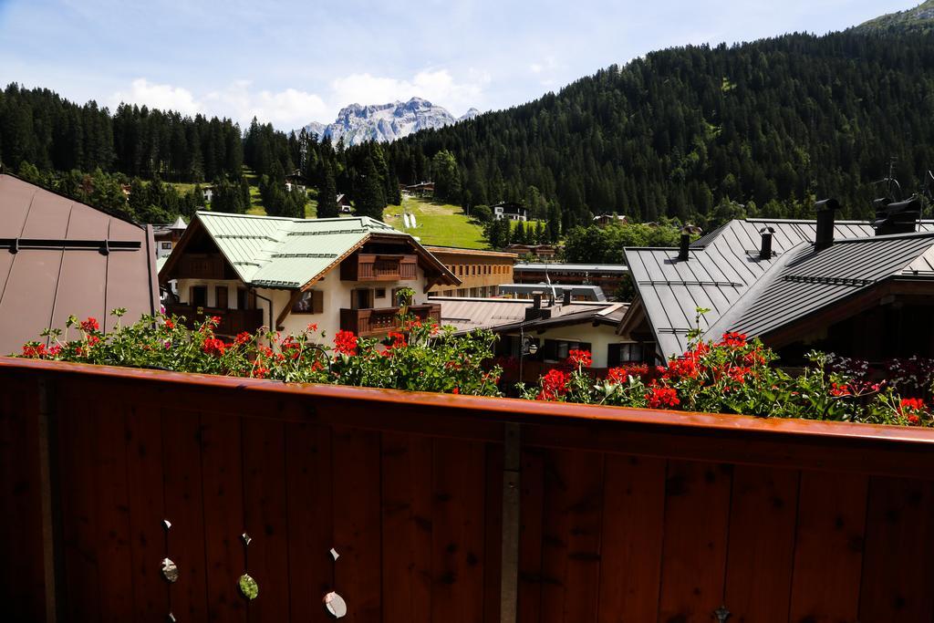 Dolomiti Hotel Cozzio Madonna Værelse billede