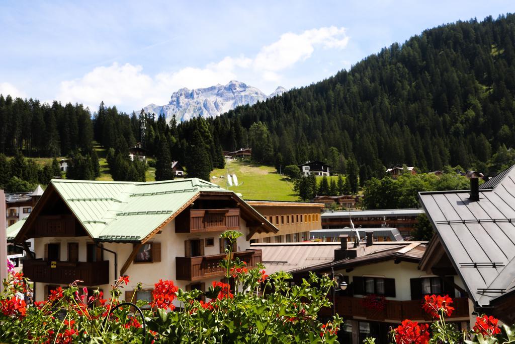 Dolomiti Hotel Cozzio Madonna Værelse billede